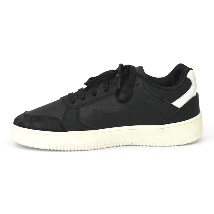 Sports Shoes