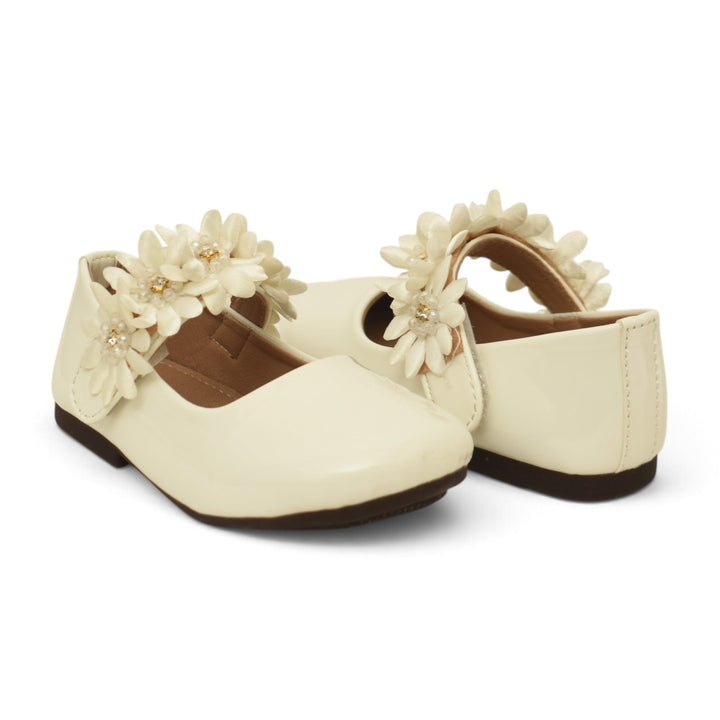 White Kids Casual Pumps - KG90291