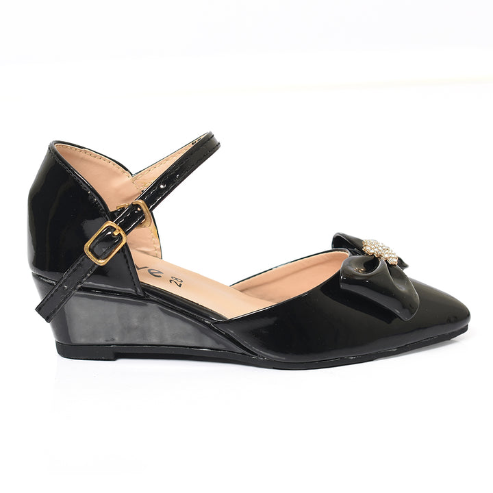 Kids Fancy Court Shoes