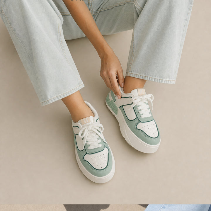 Ladies Casual Sneaker