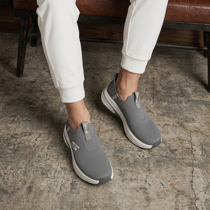 Sports Shoes